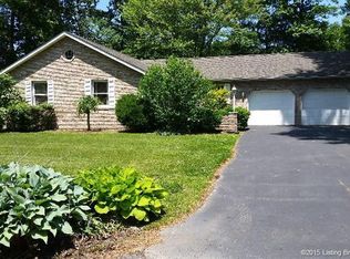 1211 W Dogwood Dr, Scottsburg, IN 47170
