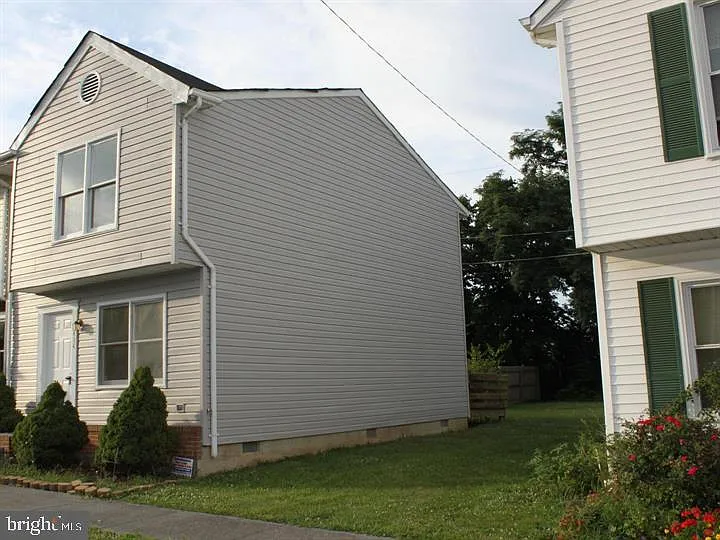 414 Cornwallis Ct — Photo 3
