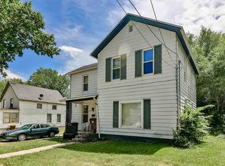 509 E Pleasant St, Freeport, IL 61032