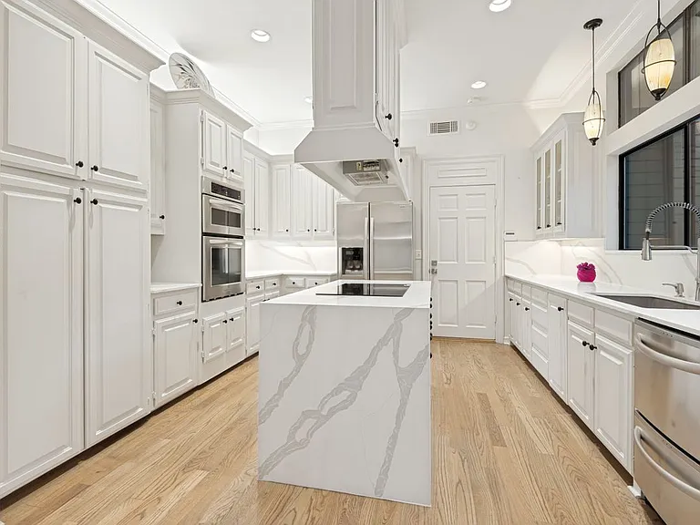 6908 Park Ln — Photo 6
