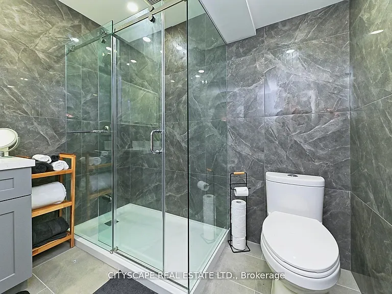 354 Plains Rd W — Photo 21