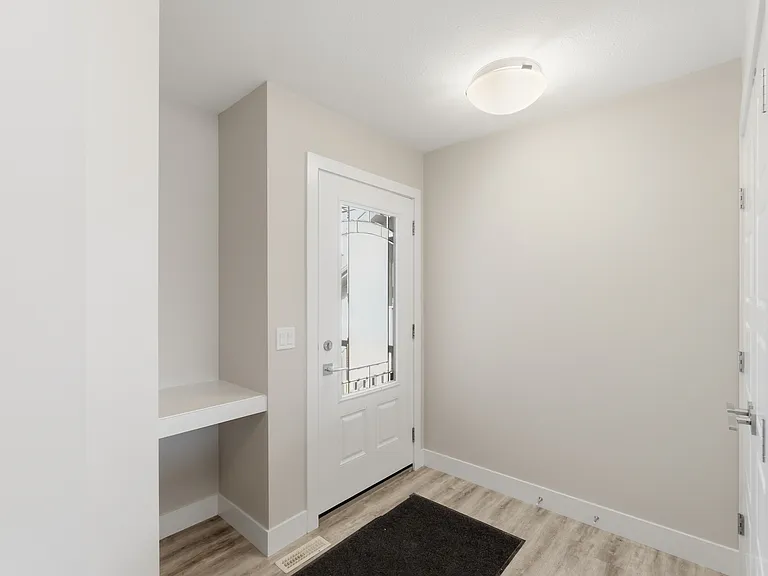 7 McLean Bnd — Photo 7