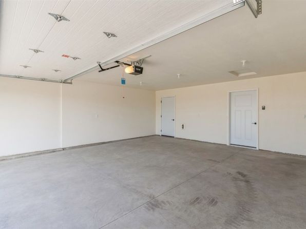142 Towne Centre Dr, Urbana, IA 52345