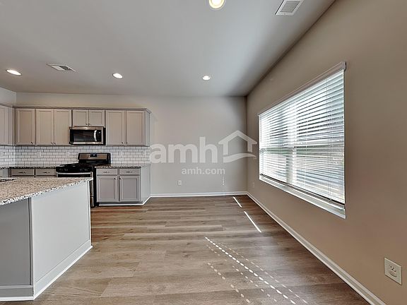 4th image of 222 N Fortune Way