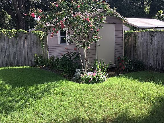 5th image of 116 E Poinsettia St