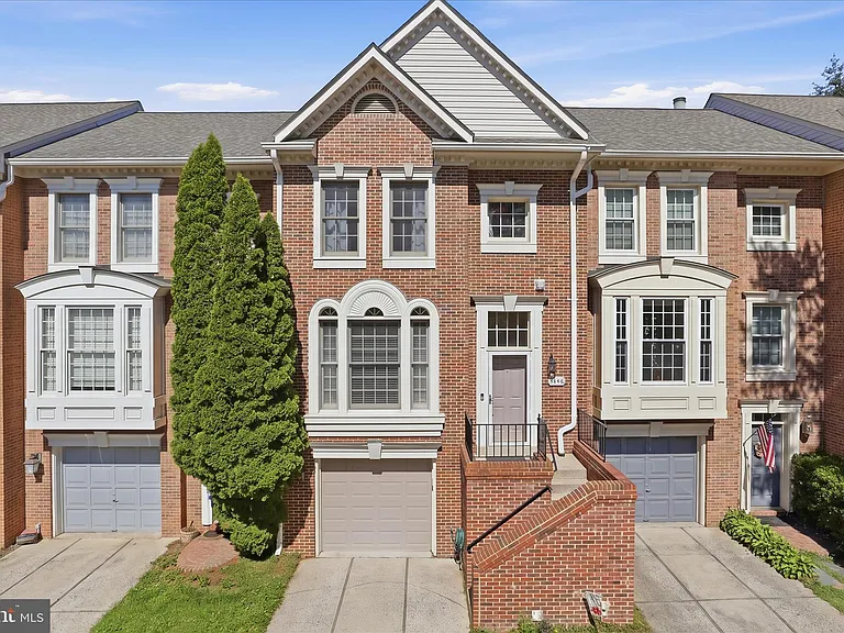 3946 Valley Ridge Dr — Photo 1