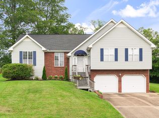 308 Oakwood Cv, La Vergne, TN 37086