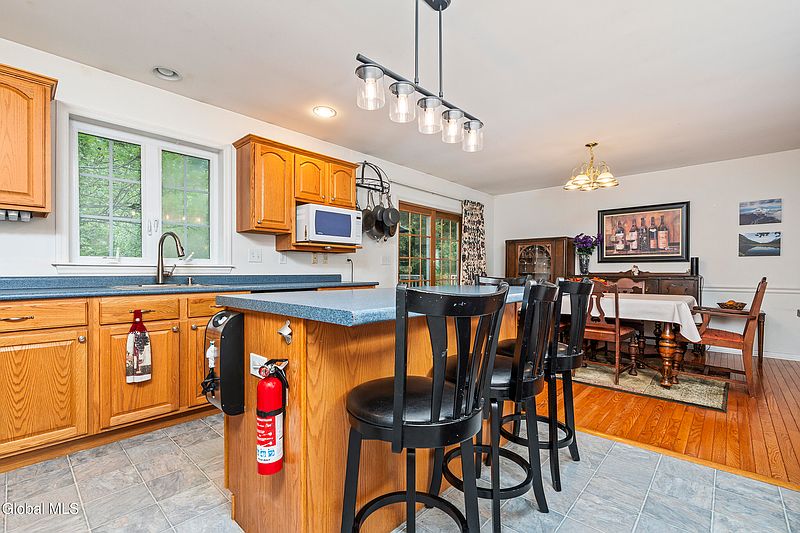 4th image of 1143 Clute Crest Drive