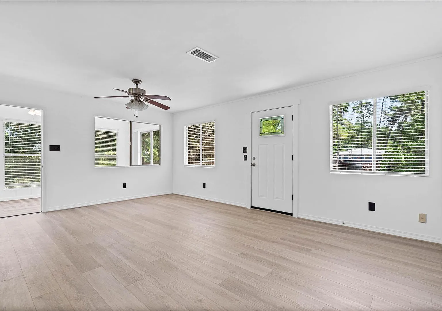 2 Bedroom Home on Dauphin Island with Updated Kitchen — Photo 4