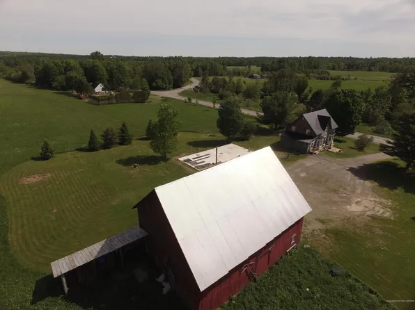 496 B Rd, Houlton, ME 04730