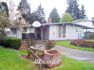 20127 Des Moines Memorial Dr, Seattle, WA 98198