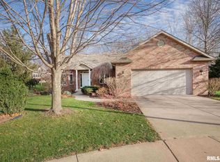 1198 Scenic Pl, Le Claire, IA