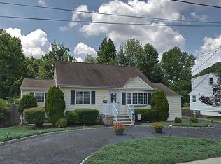 181 Gubernat Dr, South Plainfield, NJ