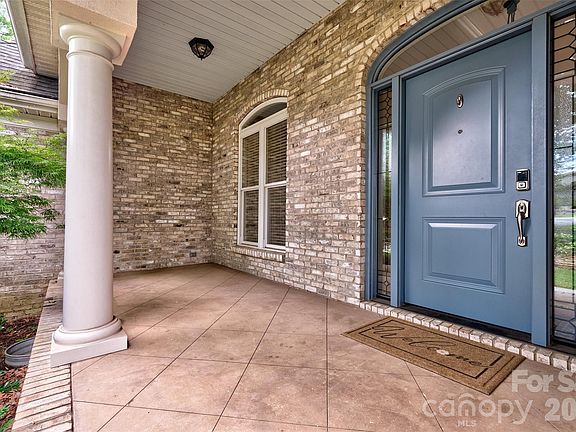 3rd image of 60 Marina Rd