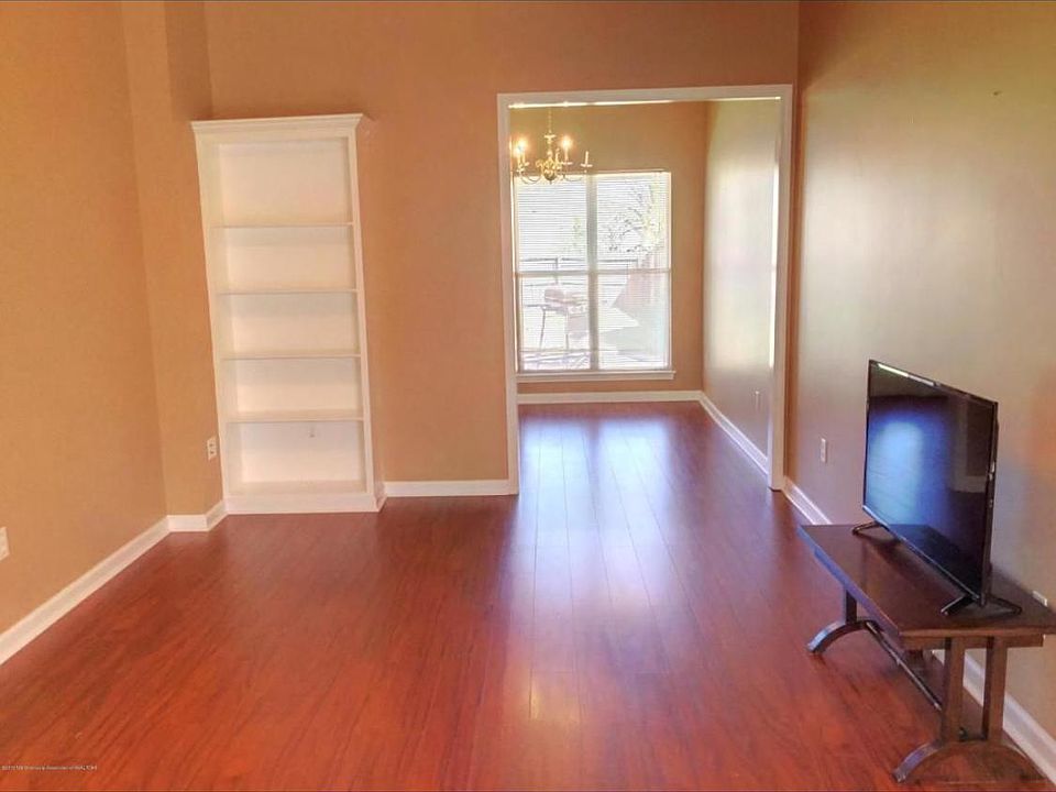1st image of 5366 Bradley Ln