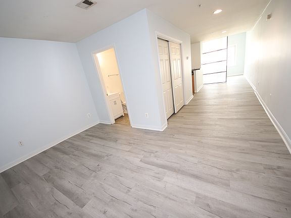 2nd image of 514 Saint Paul Pl #C