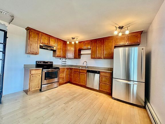 3rd image of 1390 N Emerson St APT 403