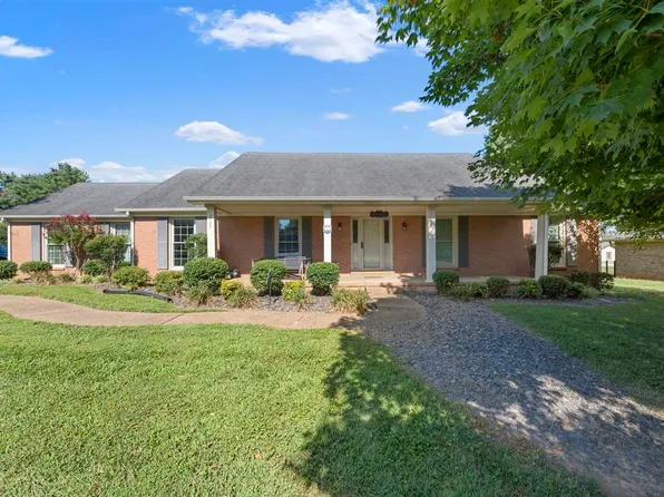 2727 Carriage Hill Dr, Bowling Green, KY 42104