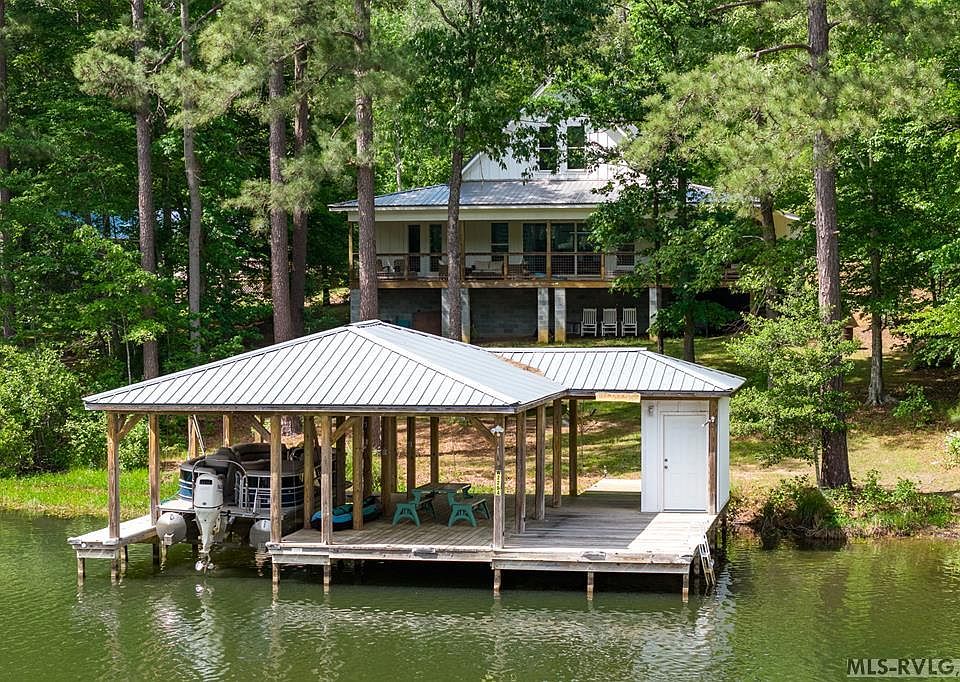 1st image of 120 E Cove Dr
