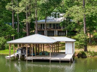 120 E Cove Dr, Macon, NC 27551