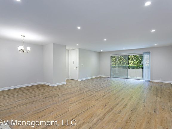 2nd image of 420 Fairview Ave #103