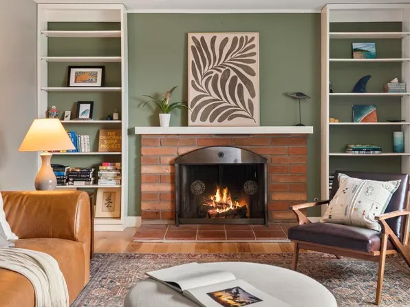 2220 Nob Hill Dr, Carlsbad, CA 92008