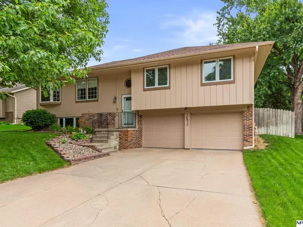 14812 Y Cir, Omaha, NE 68137