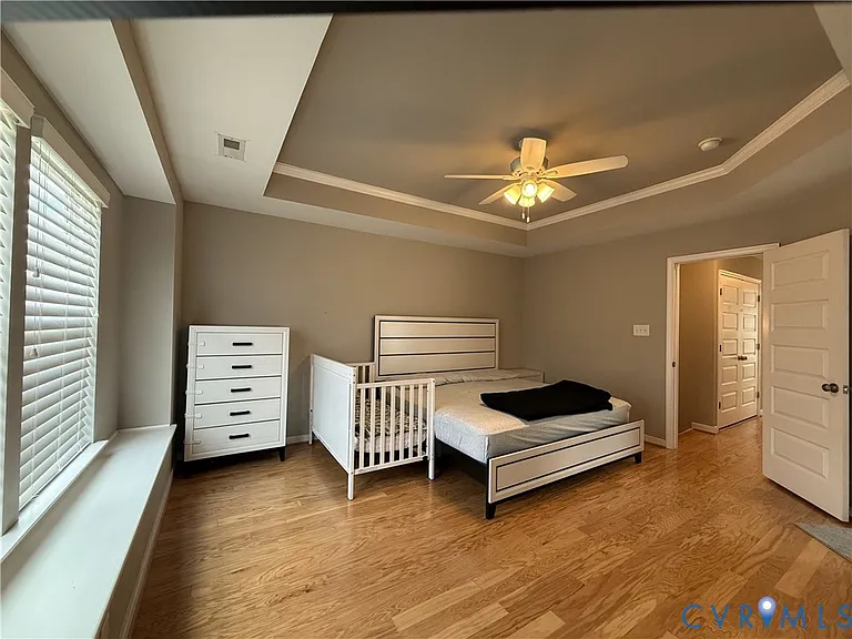 8049 Ellendale Dr — Photo 21