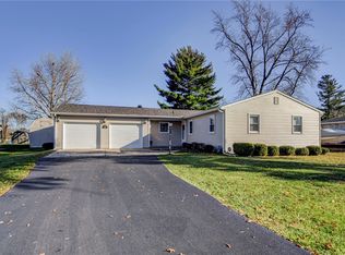 2582 Burgener Dr, Decatur, IL 62521