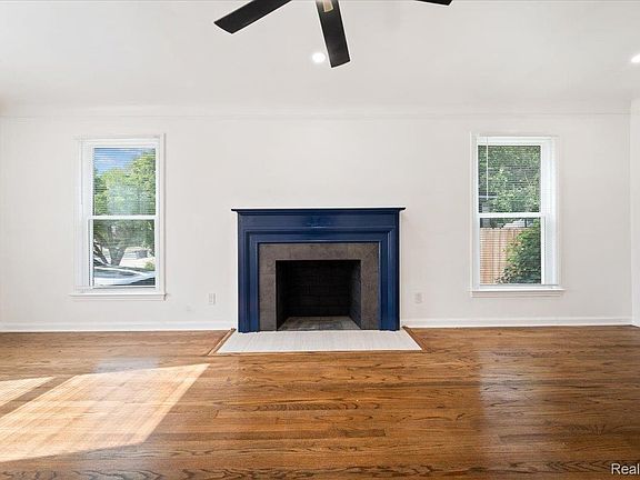 4th image of 16718 Harlow St