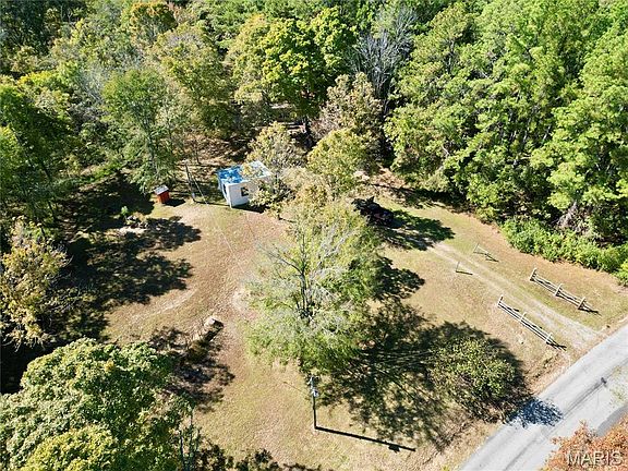 2nd image of 1 Bassett Rd