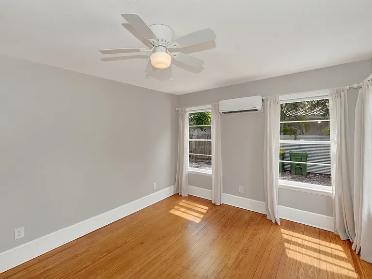 1010 Virginia Dr — Photo 37