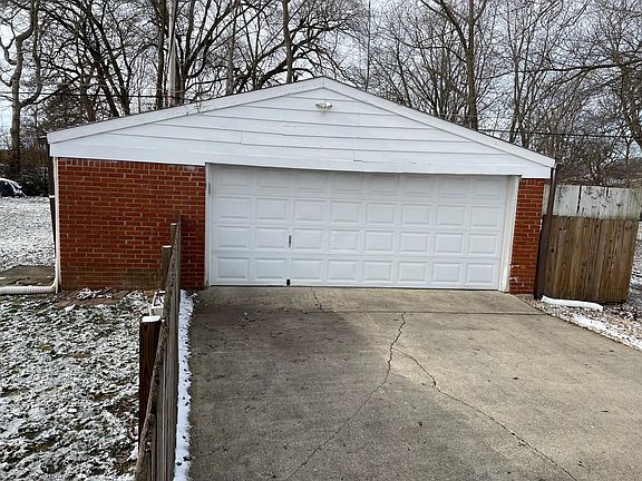 Spacious 2-car detached garage