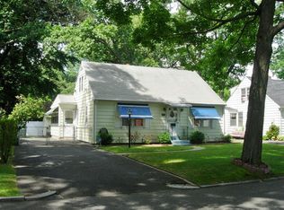 198 Shawmut St, Springfield, MA 01108