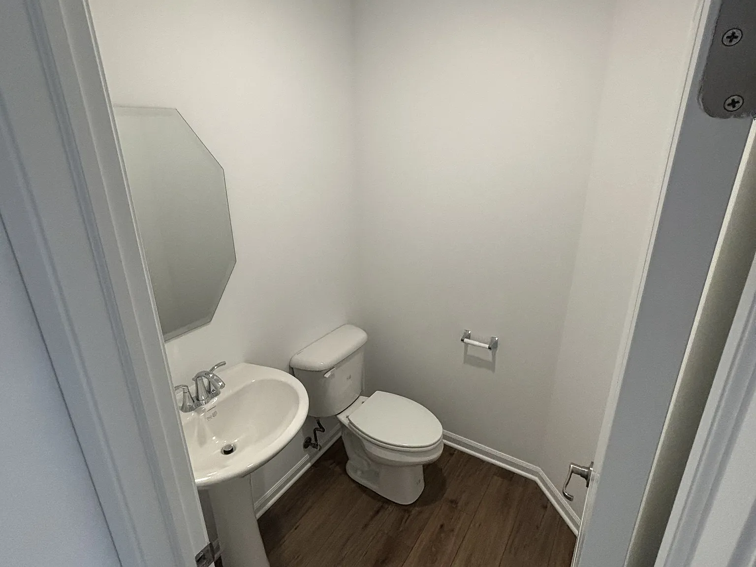 3 bed, 2.5 bath, 2175 sqft, $3,095 — Photo 3