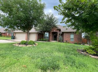 1009 Arthur St, Yukon, OK 73099