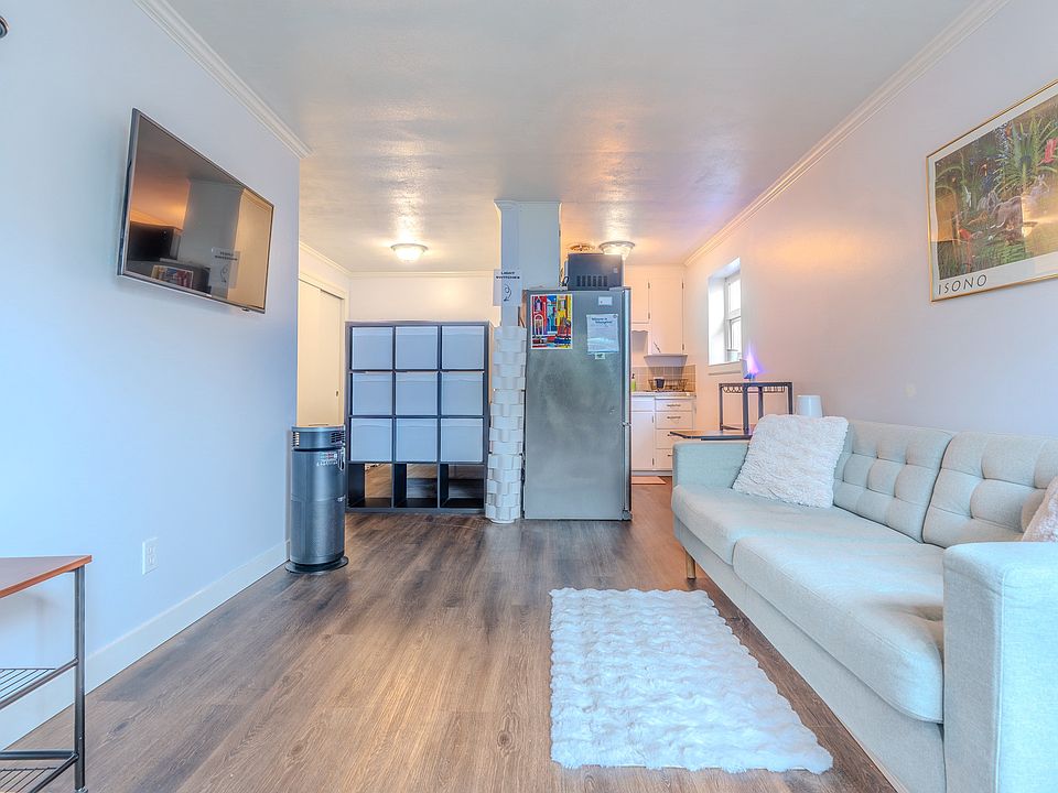 1st image of 4451 Woodland Park Ave N #Q