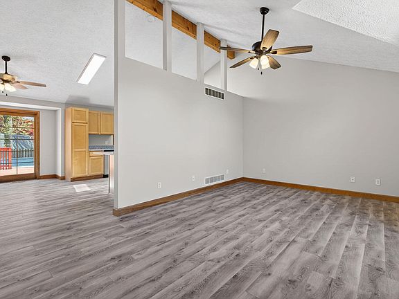 4th image of 2447 Joseph St