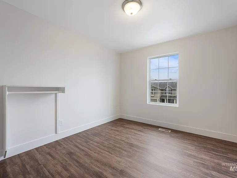 16569 Spartan Ave — Photo 8