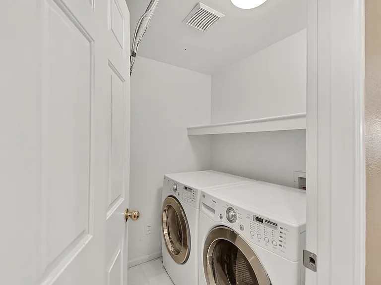 9456 Carlyle Park Pl — Photo 16
