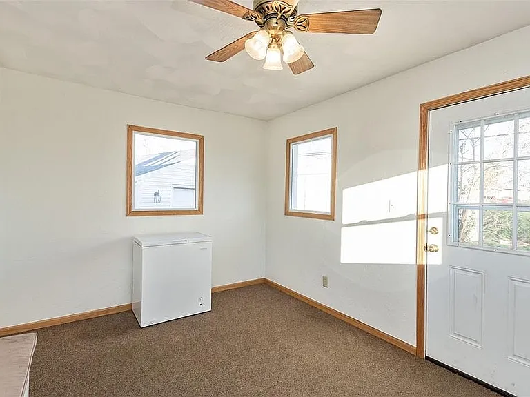 4501 Regal Ave NE — Photo 5