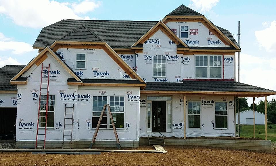 2nd image of 2866 Lake Center