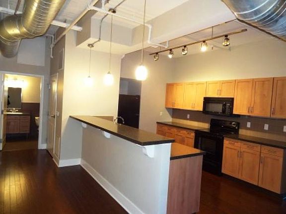 Kitchen Side Diagonal