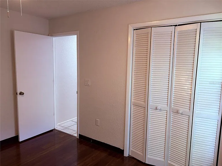 7330 Fairwood Ave — Photo 16