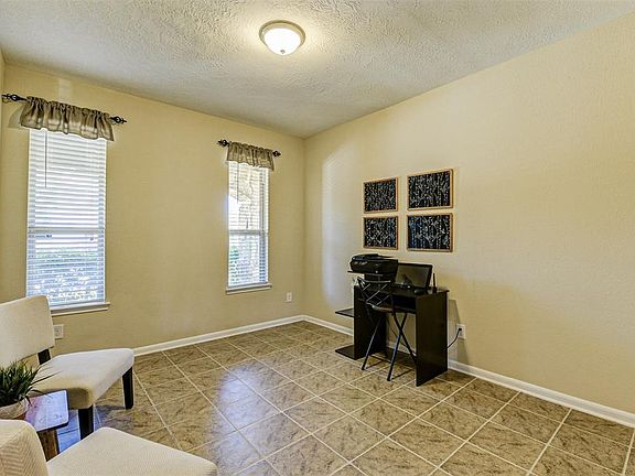 4th image of 13018 Foxwood Creek Ln