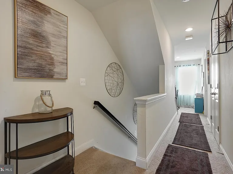 635 E Church St — Photo 12