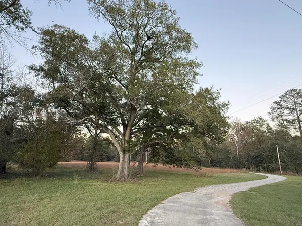 225 Frost Ln SE, Bude, MS 39630