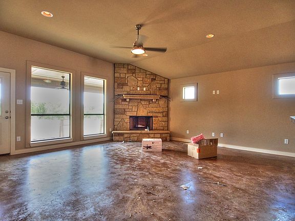 3rd image of 209 S Saw Grass Ln