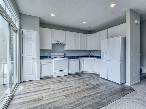 3rd image of 13873 Ironstone Trl NW
