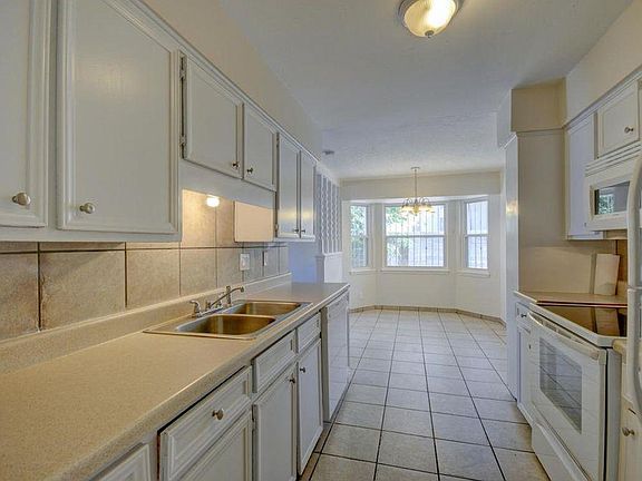 5th image of 127005 La Cueva Ln NE